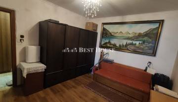 4 L6937.jpg